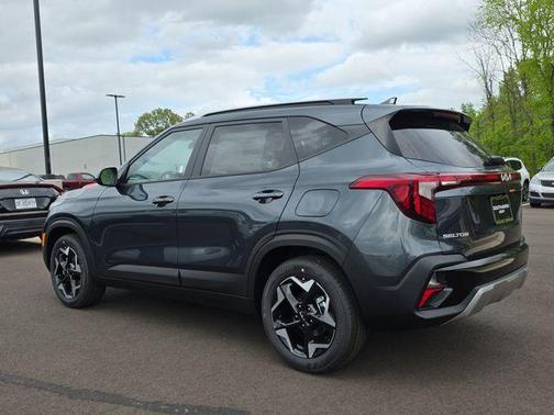 Gravity Gray 2026 Kia Seltos S