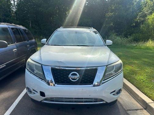 Moonlight White 2014 Nissan Pathfinder Platinum