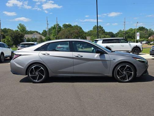 Metal 2022 Hyundai ELANTRA N Line