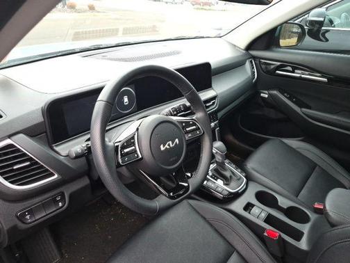 2025 Kia Seltos SX