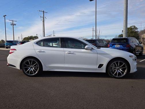 2025 Genesis G70 2.5T