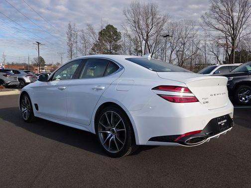 2025 Genesis G70 2.5T
