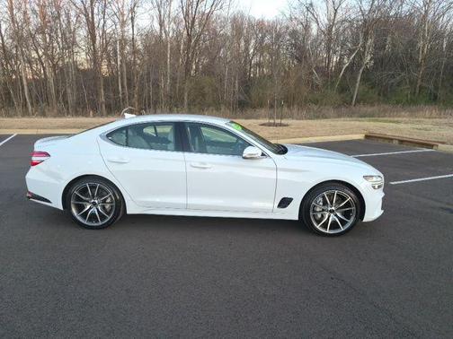 2025 Genesis G70 2.5T