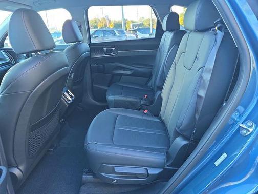 2025 Kia Sorento Hybrid EX