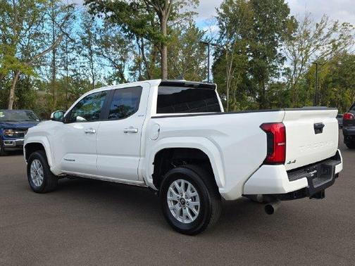 Ice 2025 Toyota Tacoma SR5