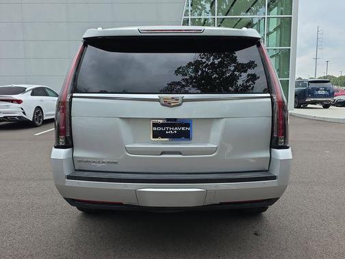 Radiant Silver Metallic 2017 Cadillac Escalade Luxury