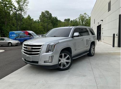 Radiant Silver Metallic 2017 Cadillac Escalade Luxury
