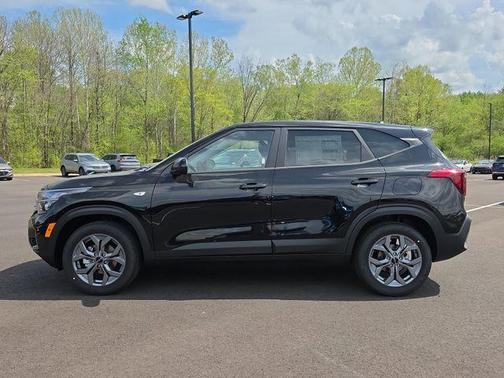 Fusion Orange 2026 Kia Seltos LX