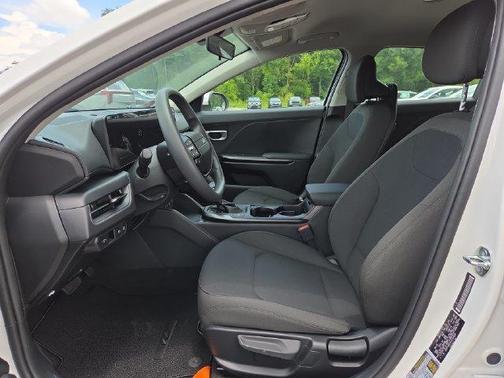 Snow White Pearl 2026 Kia K4 LXS