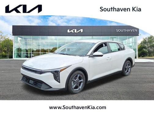Snow White Pearl 2026 Kia K4 LXS