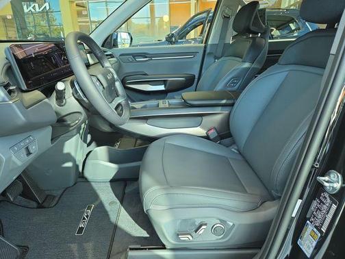 2026 Kia EV9 Light Short Range