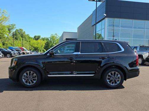 Ebony Black 2025 Kia Telluride LX
