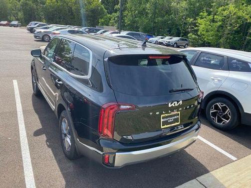 Ebony Black 2025 Kia Telluride LX