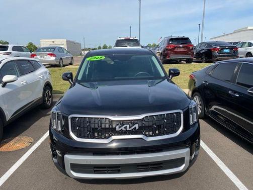 Ebony Black 2025 Kia Telluride LX