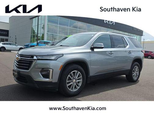 Sterling Gray Metallic 2023 Chevrolet Traverse LT Cloth