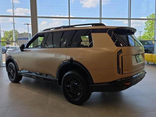 Terrain 2027 Kia Telluride SX-Prestige