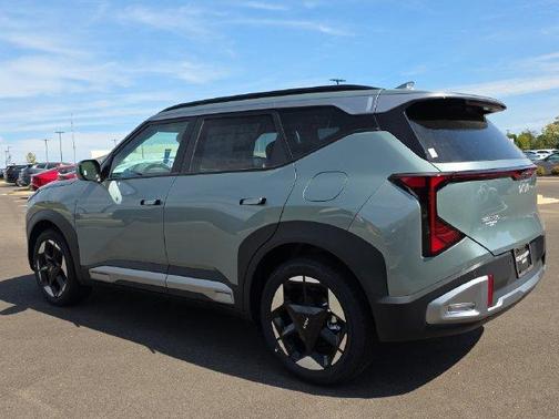 Iceberg Green 2027 Kia Seltos EX