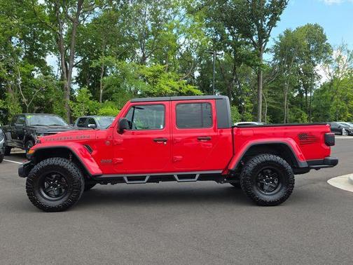 Firecracker Red Clearcoat 2020 Jeep Gladiator Rubicon