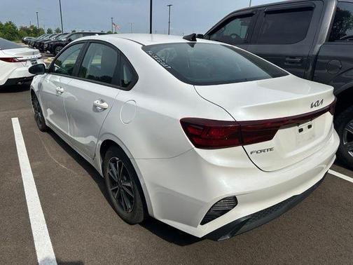 Snow White Pearl 2024 Kia Forte LXS