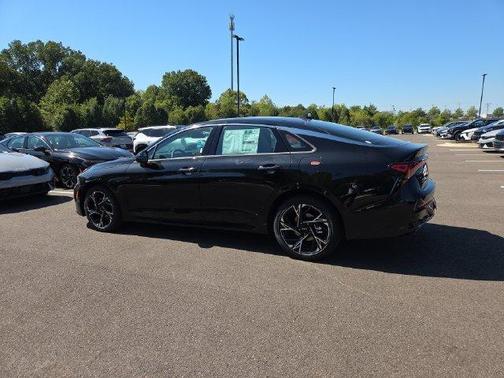 Aurora Black Pearl 2026 Kia K5 GT-Line