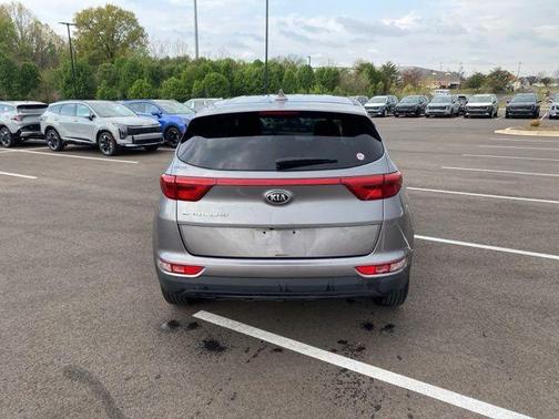 Mineral Silver 2019 Kia Sportage LX