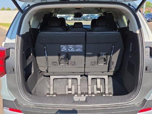 Ivory Silver 2027 Kia Carnival EX