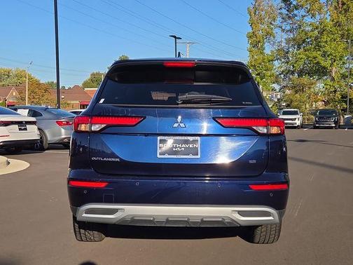 2024 Mitsubishi Outlander SE