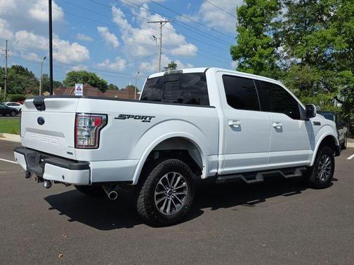 Oxford White 2019 Ford F-150 XLT