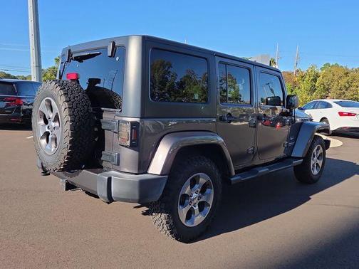 2016 Jeep Wrangler Unlimited Sahara