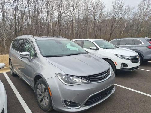2018 Chrysler Pacifica Hybrid Limited