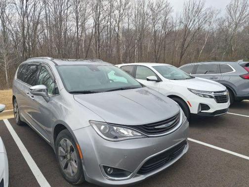 2018 Chrysler Pacifica Hybrid Limited