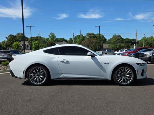 Oxford White 2024 Ford Mustang GT Premium
