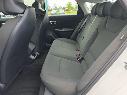 Snow White Pearl 2026 Kia K4 LX