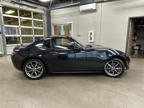 Jet Black Mica 2022 Mazda MX-5 Miata RF Grand Touring