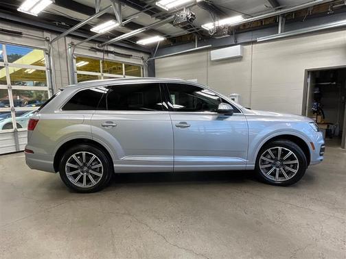 2017 Audi Q7 3.0T Premium
