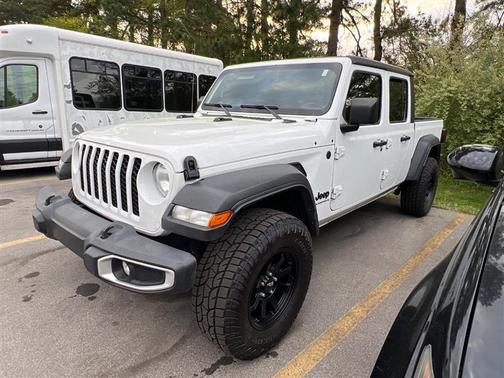 Bright White Clearcoat 2023 Jeep Gladiator Sport