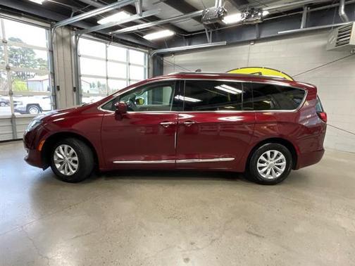 2018 Chrysler Pacifica Touring-L