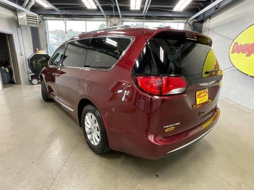2018 Chrysler Pacifica Touring-L