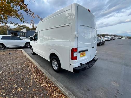 2021 Nissan NV Cargo NV2500 HD SV V6