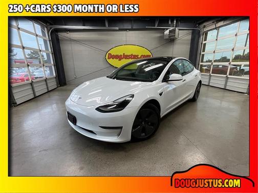 Pearl White Multi-Coat 2022 Tesla Model 3 Long Range