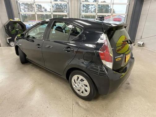 2016 Toyota Prius c Two