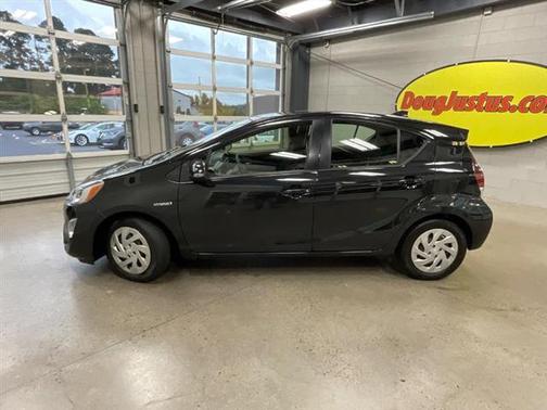 2016 Toyota Prius c Two