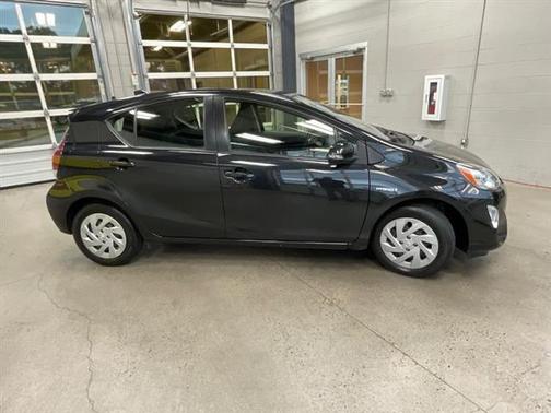 2016 Toyota Prius c Two