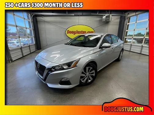 Brilliant Silver Metallic 2021 Nissan Altima S FWD