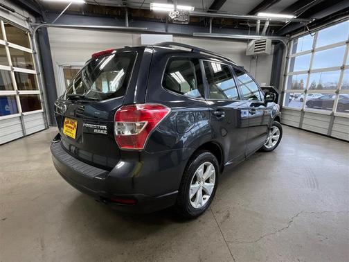 2016 Subaru Forester 2.5i