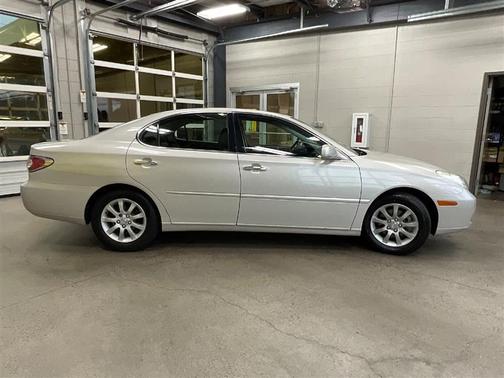 2002 Lexus ES 300 Base