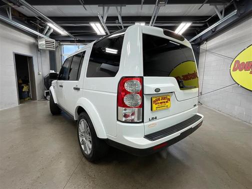 2011 Land Rover LR4 Base