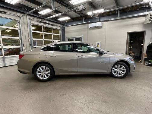 Mineral Gray Metallic 2023 Chevrolet Malibu FWD 1LT