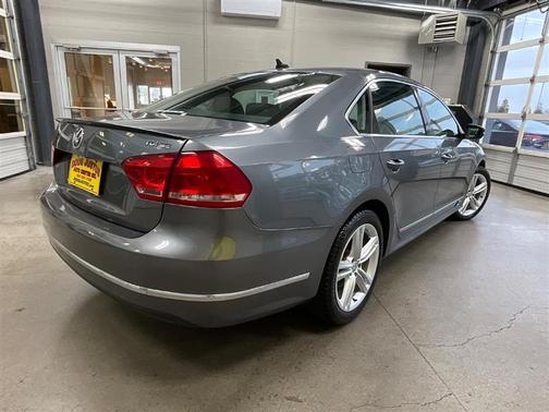 2014 Volkswagen Passat 2.0L TDI DSG SE w/Sunroof