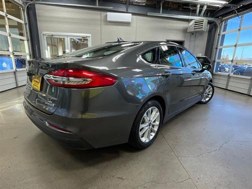 2019 Ford Fusion Hybrid SE